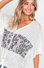 Load image into Gallery viewer, V-Neck Color Block Ruffle Sleeve Top